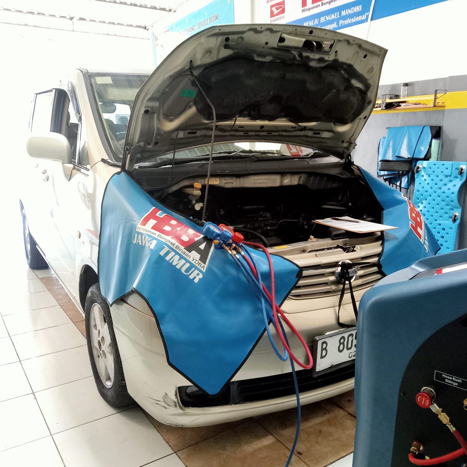 Unit Nissan Serena